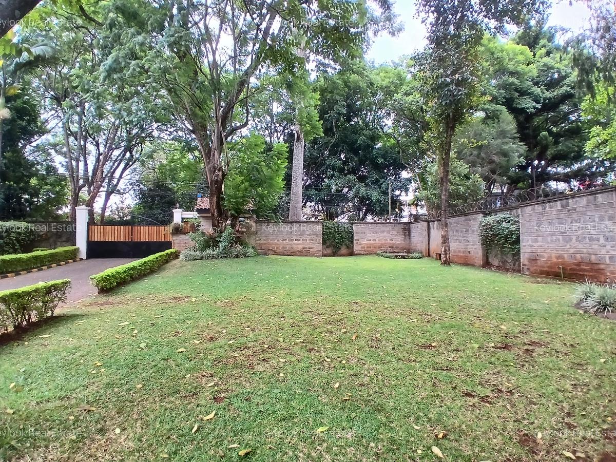 5 Bed Townhouse with En Suite at Lavington Green - 4