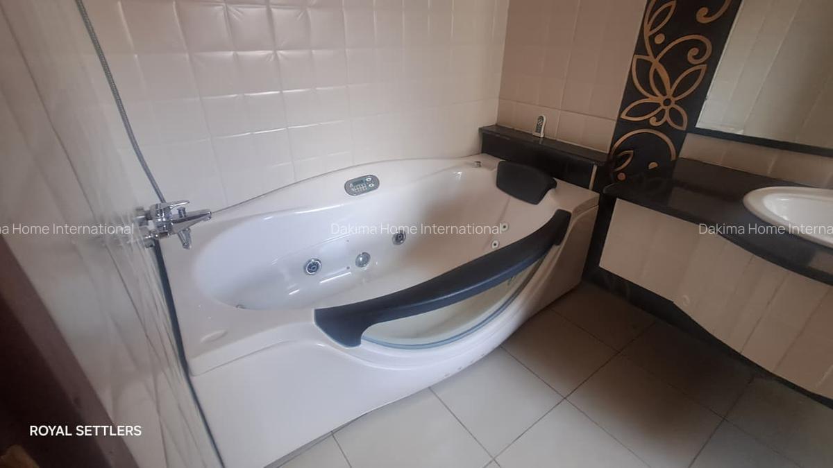 3 Bed Apartment with En Suite in Rhapta Road - 10