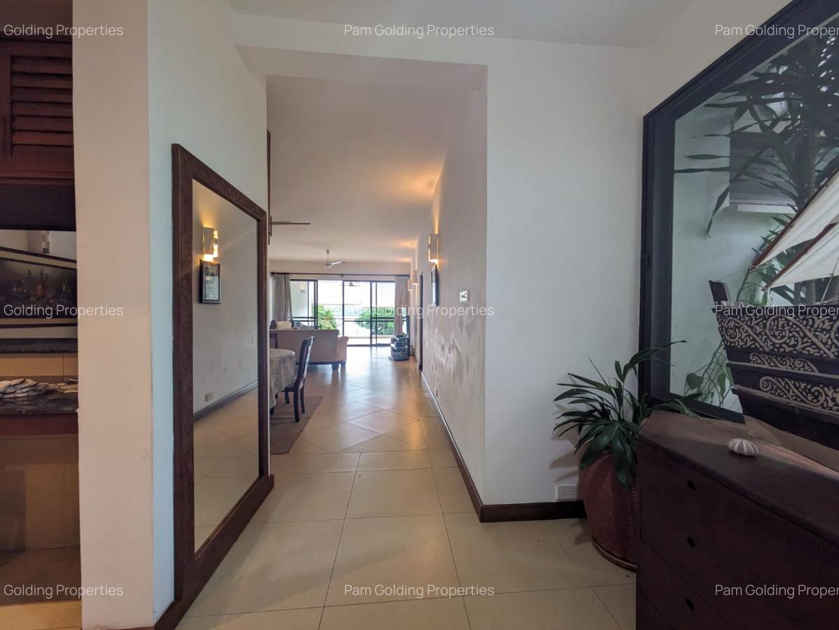 Furnished 3 Bed Apartment with En Suite in Nyali Area - 8