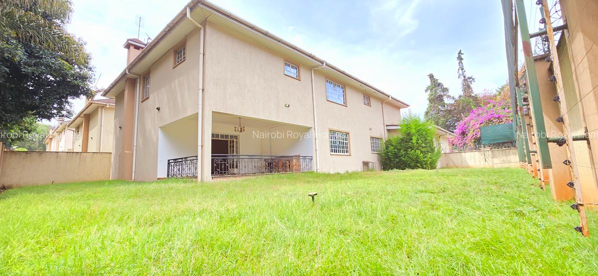 5 Bed Townhouse with En Suite at Lavington Green - 2