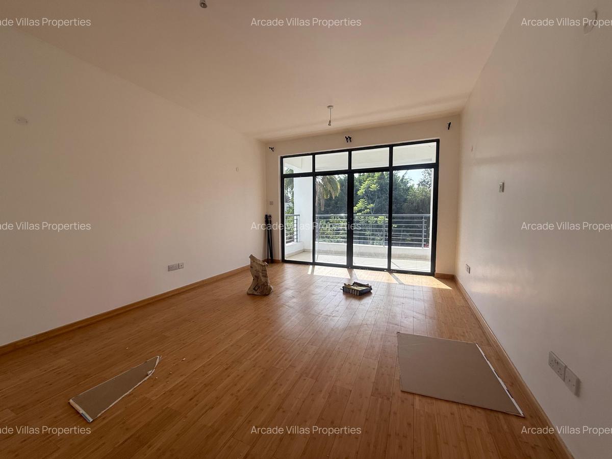 5 Bed Townhouse with En Suite in Lavington - 9