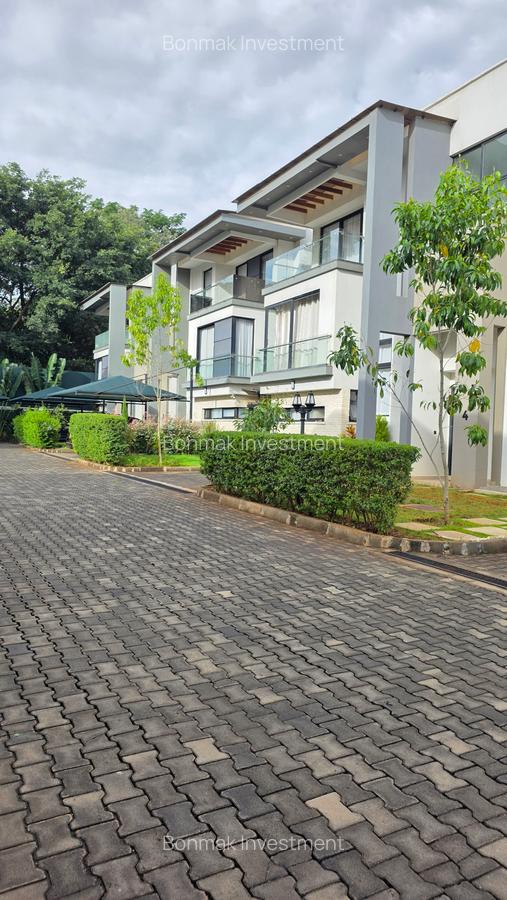 4 Bed Townhouse with En Suite at Lavington Green - 14