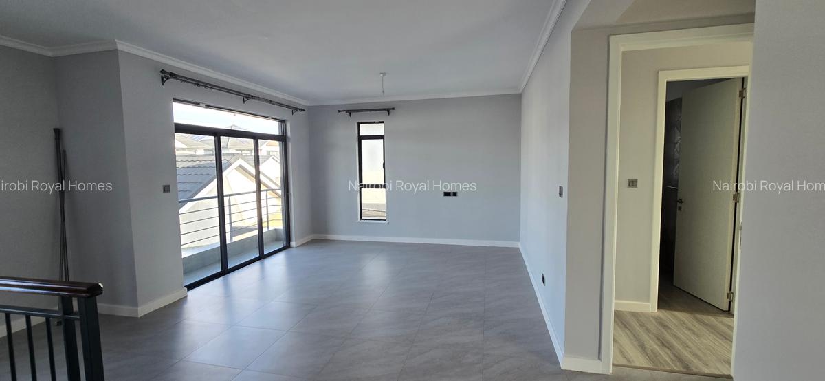 4 Bed House with En Suite at Fivestar Paradise - 4