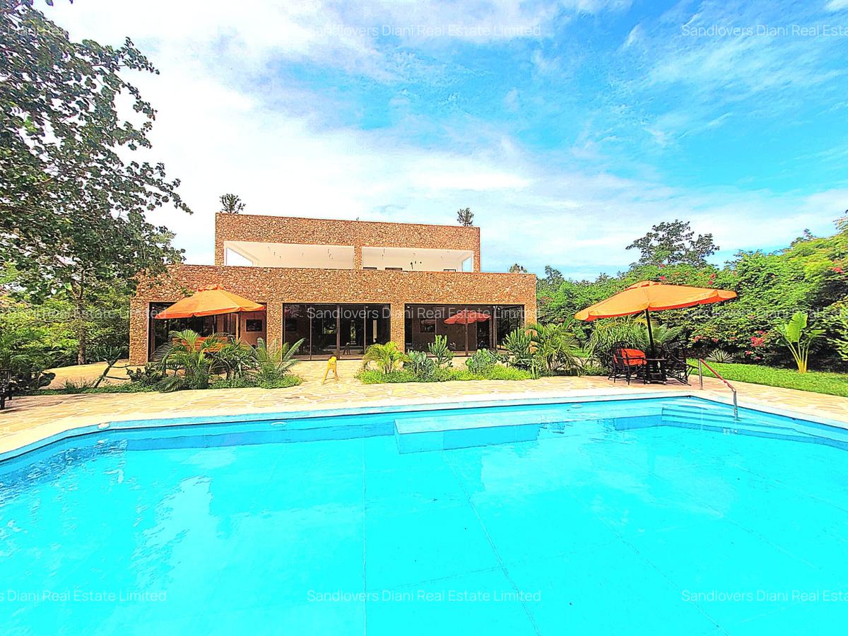 5 Bed Villa with En Suite in Diani - 6