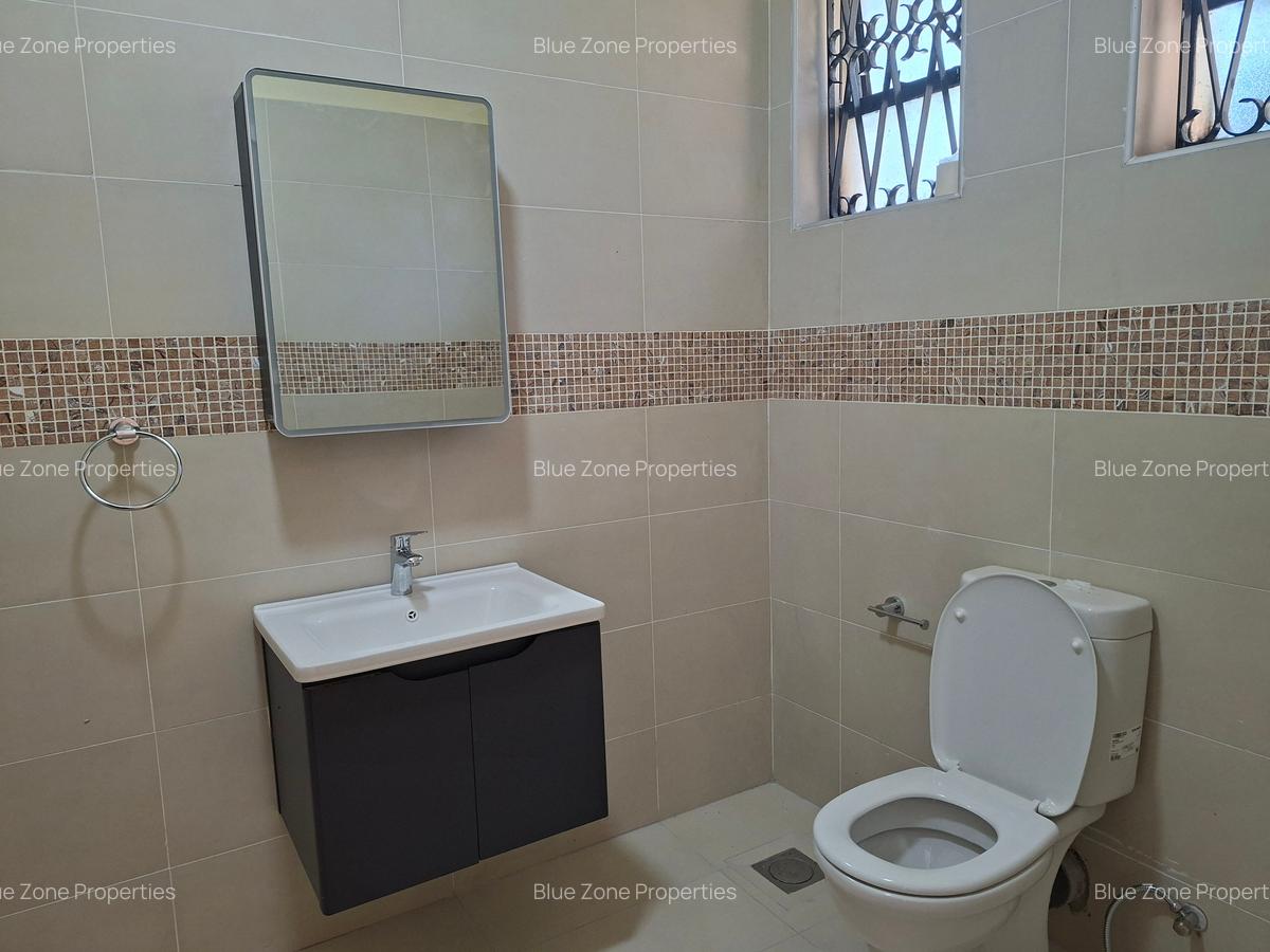 4 Bed House with En Suite at Off Mimosa Rd - 6