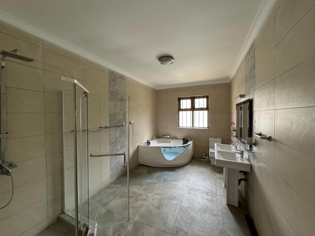 6 Bed House with En Suite in Kitisuru - 13