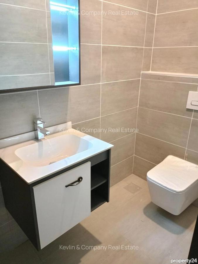 3 Bed Apartment with En Suite in Riverside - 9