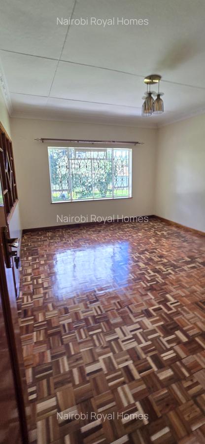 6 Bed House with En Suite at Loresho Road - 11