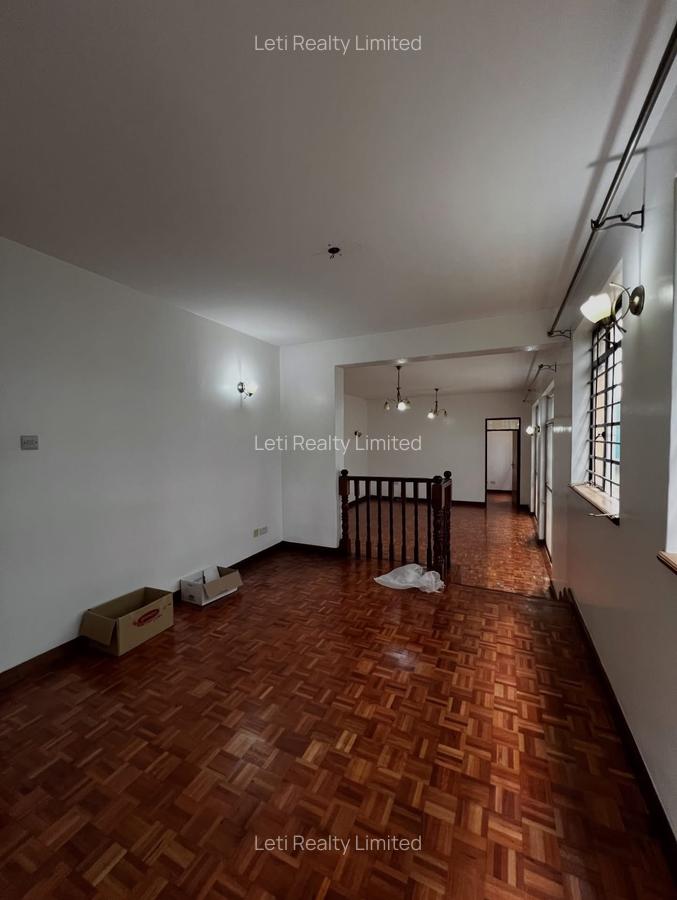 4 Bed Townhouse with En Suite in Lavington - 9