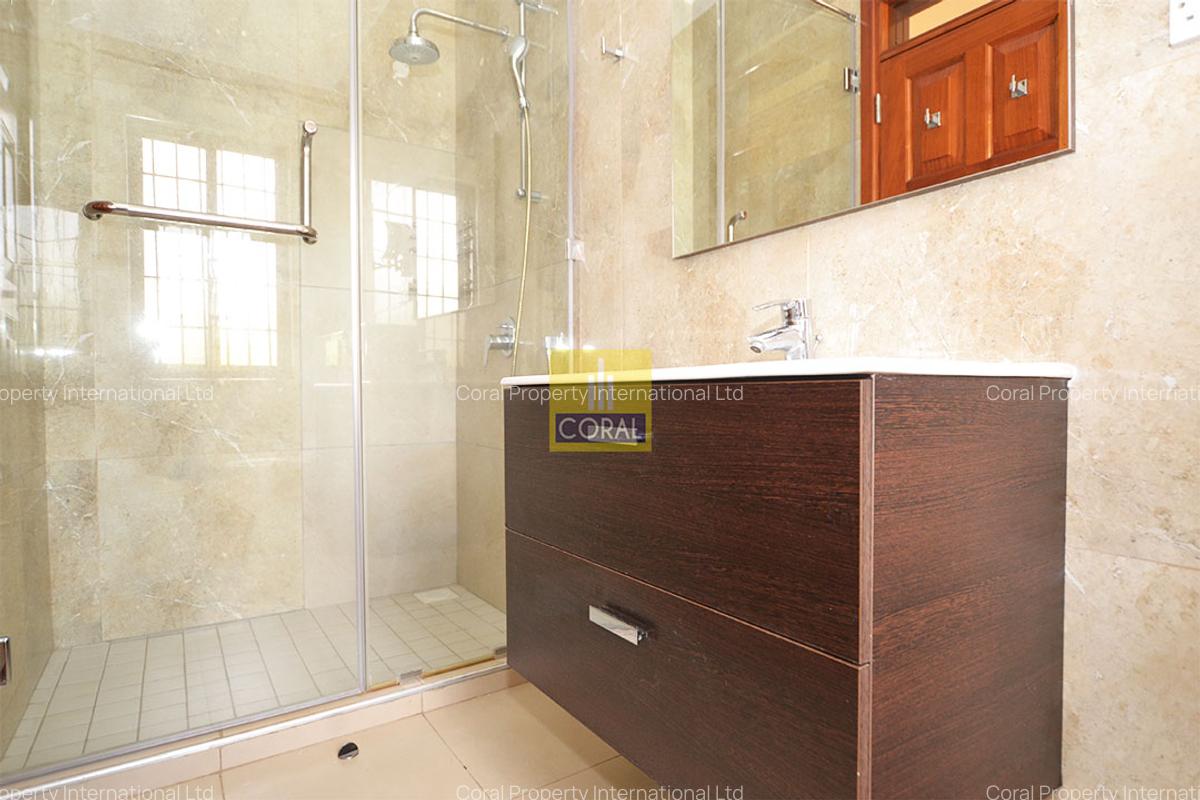 5 Bed Apartment with Parking in Runda - 17