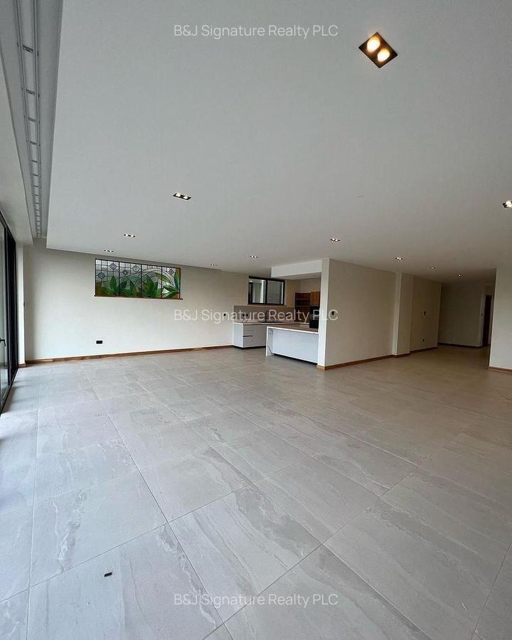 4 Bed Apartment with En Suite in Westlands Area - 4