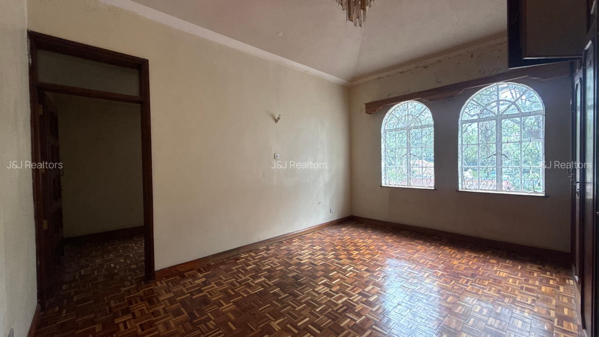 Commercial Property with Service Charge Included in Lavington - 19
