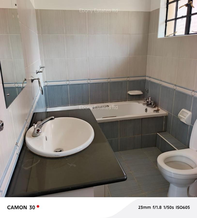 5 Bed Townhouse with En Suite in Lavington - 6