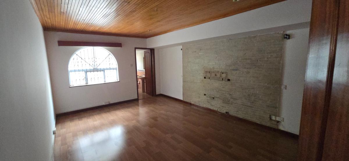 5 Bed Townhouse with En Suite at Brookside Drive - 11