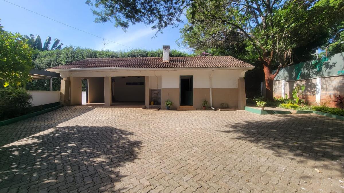 4 Bed House with En Suite in Runda - 16