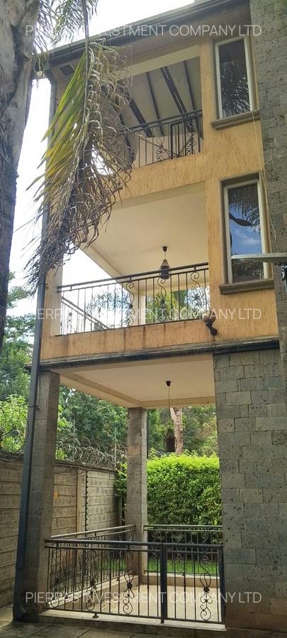 5 Bed Townhouse with En Suite in Spring Valley - 4