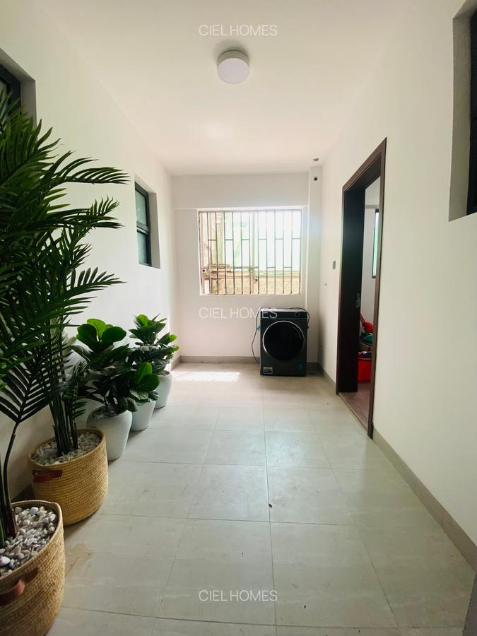 2 Bed Apartment with En Suite at Spot Road - 6