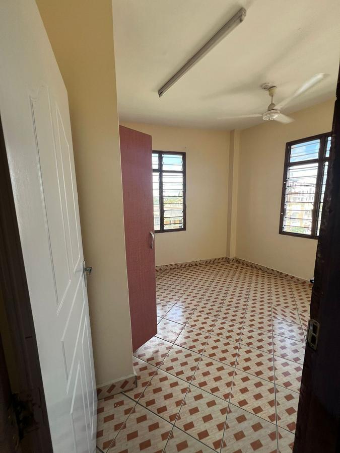 2 Bed Apartment with En Suite at Bamburi - 4