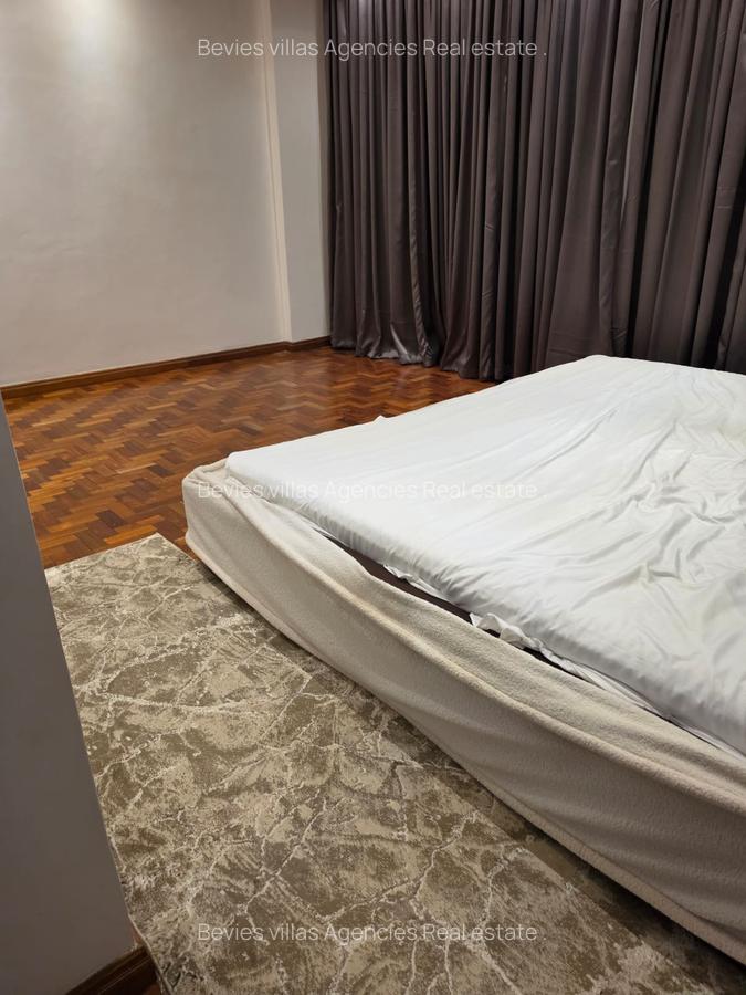 6 Bed Apartment with En Suite at Parklands - 16
