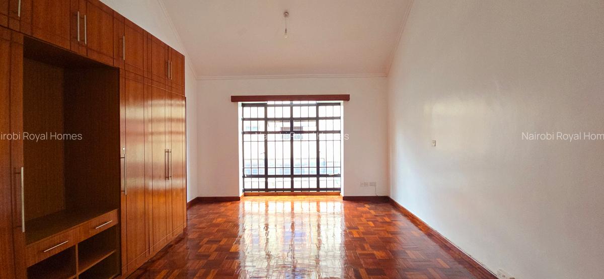 4 Bed Townhouse with En Suite at Gitanga Road - 12