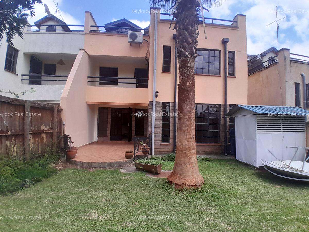 5 Bed Townhouse with En Suite at Lavington - 2