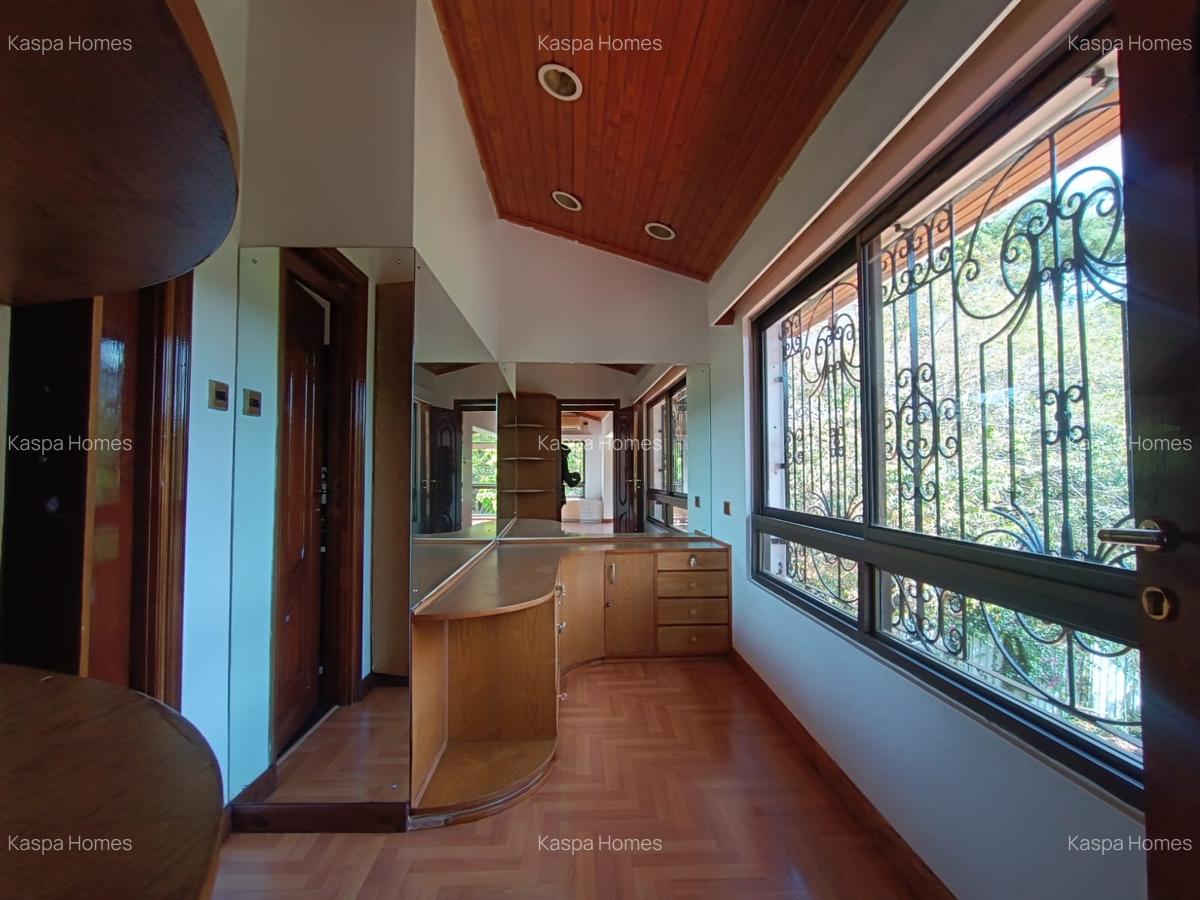 6 Bed House with En Suite in Gigiri - 3