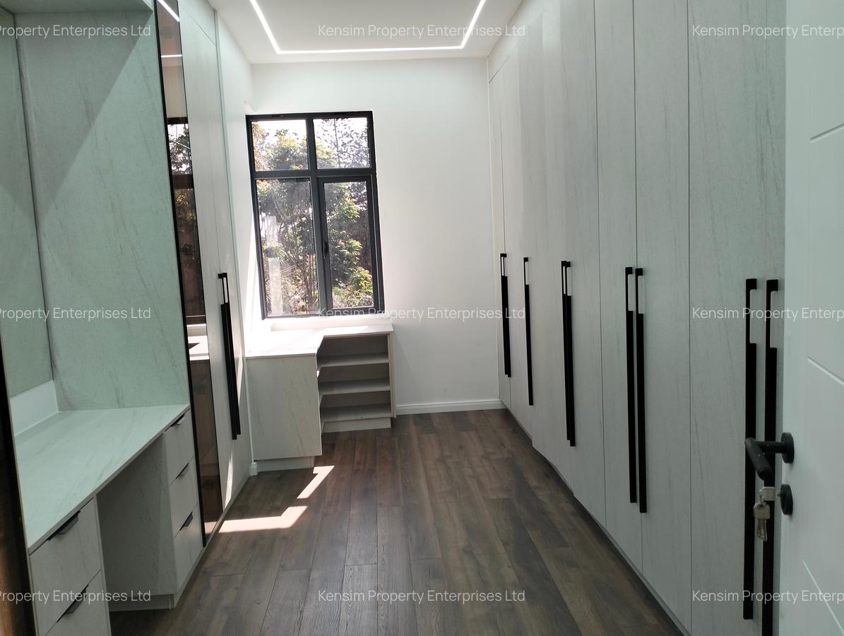 5 Bed Townhouse with En Suite in Lavington - 17