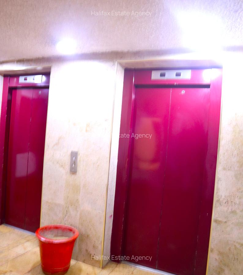 3 Bed Apartment with En Suite in Westlands Area - 18