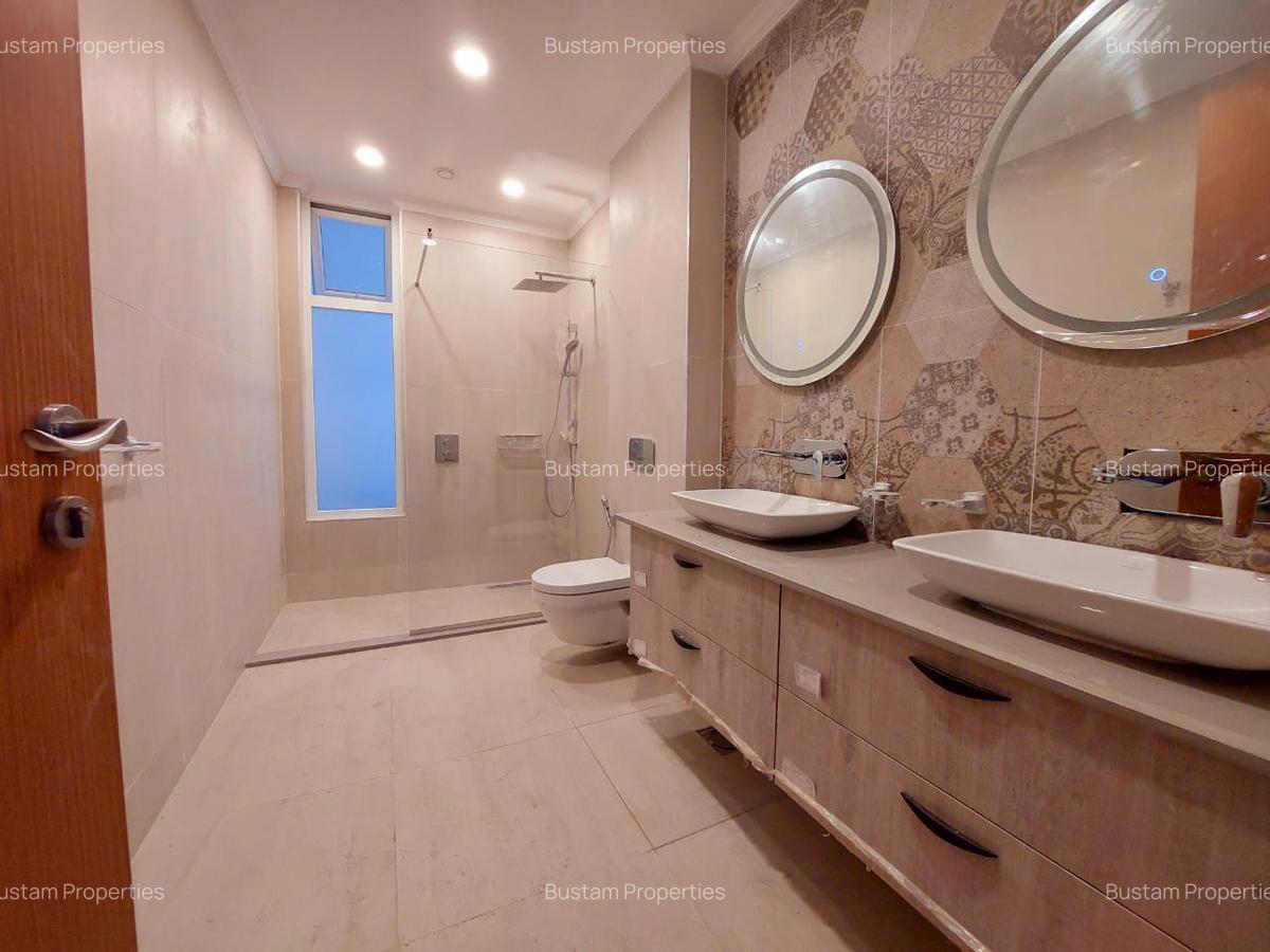 4 Bed Apartment with En Suite in Parklands - 10