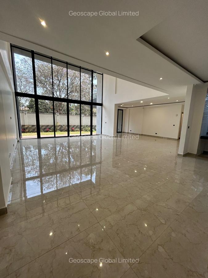 4 Bed Apartment with En Suite in Spring Valley - 19