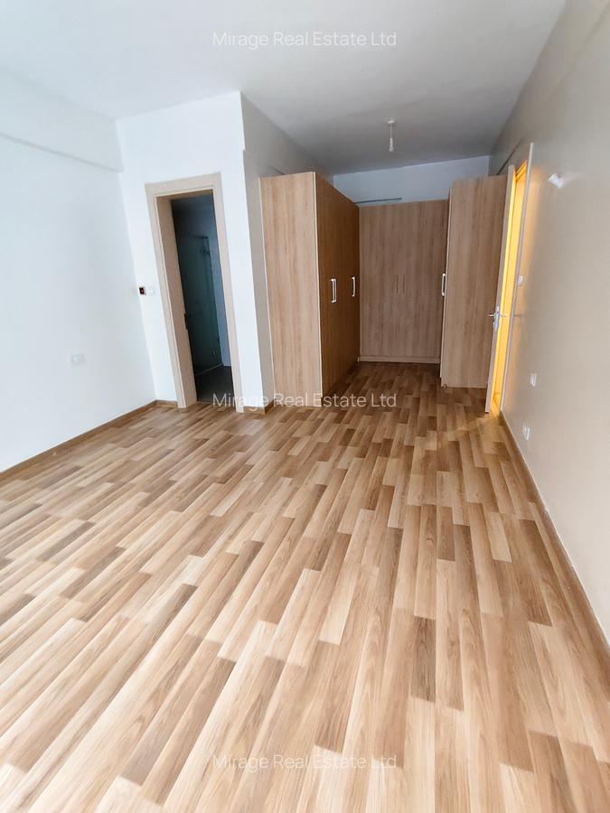 4 Bed Apartment with Swimming Pool in Parklands - 14