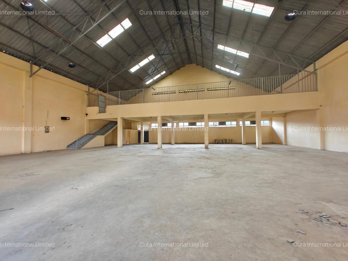 9,800 ft² Warehouse in Ruaraka - 9