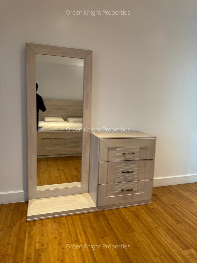 Serviced 3 Bed Apartment with En Suite in Westlands Area - 15