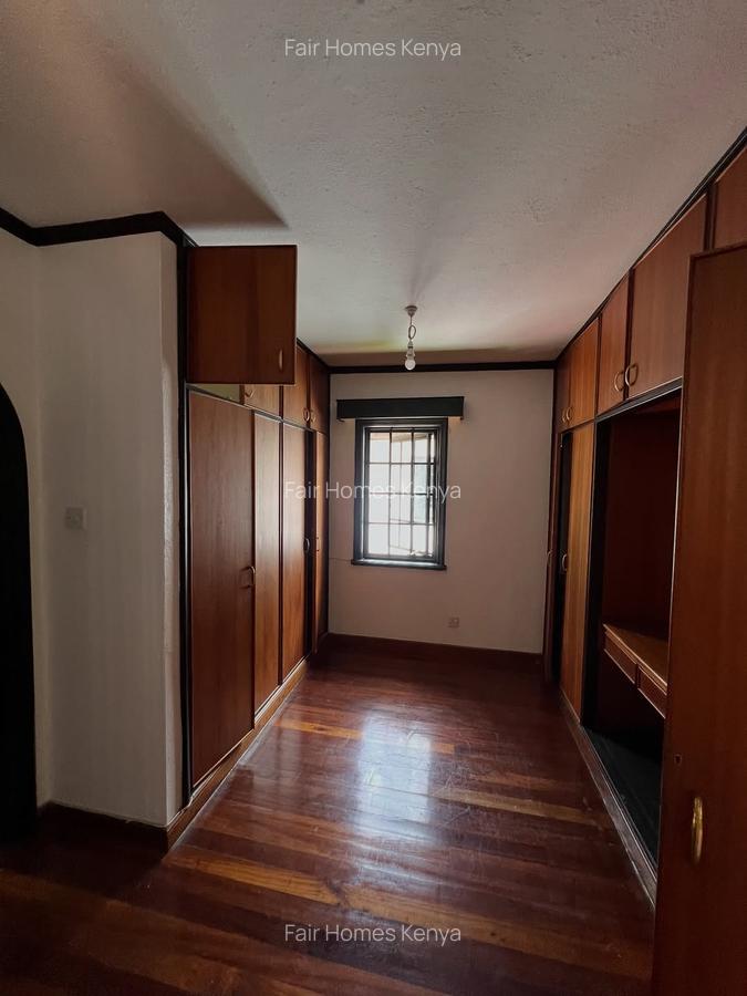 4 Bed Townhouse with En Suite at Riverside Drive - 3