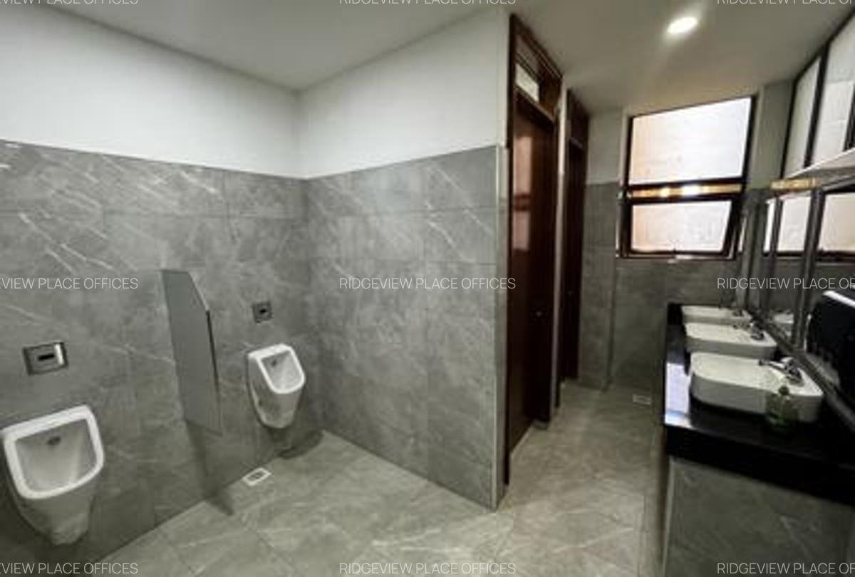 900 ft² Office with Service Charge Included at Ridgeways Road - 4