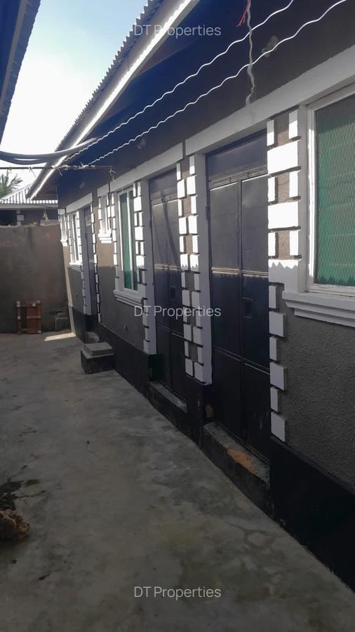 10 Bed House with Borehole at Bamburi - 3