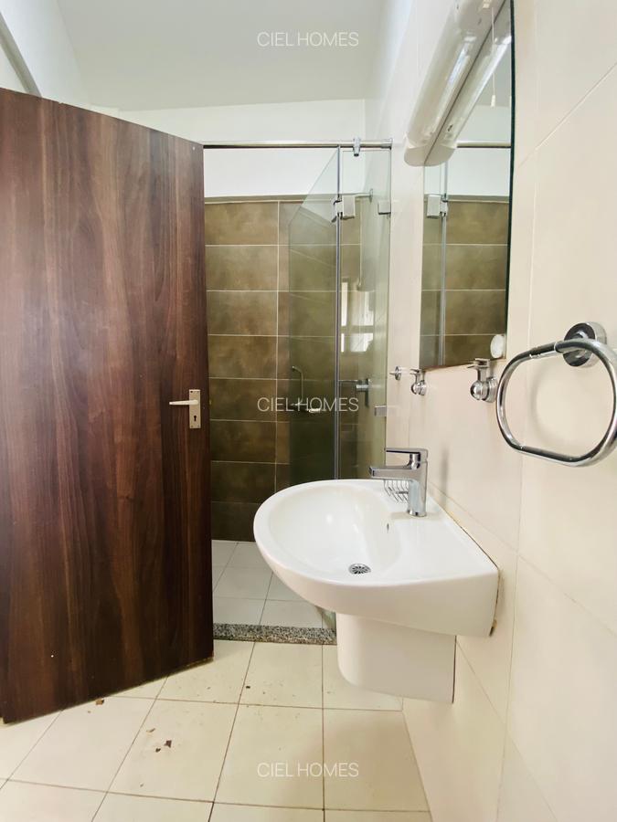 2 Bed Apartment with En Suite in Kilimani - 12