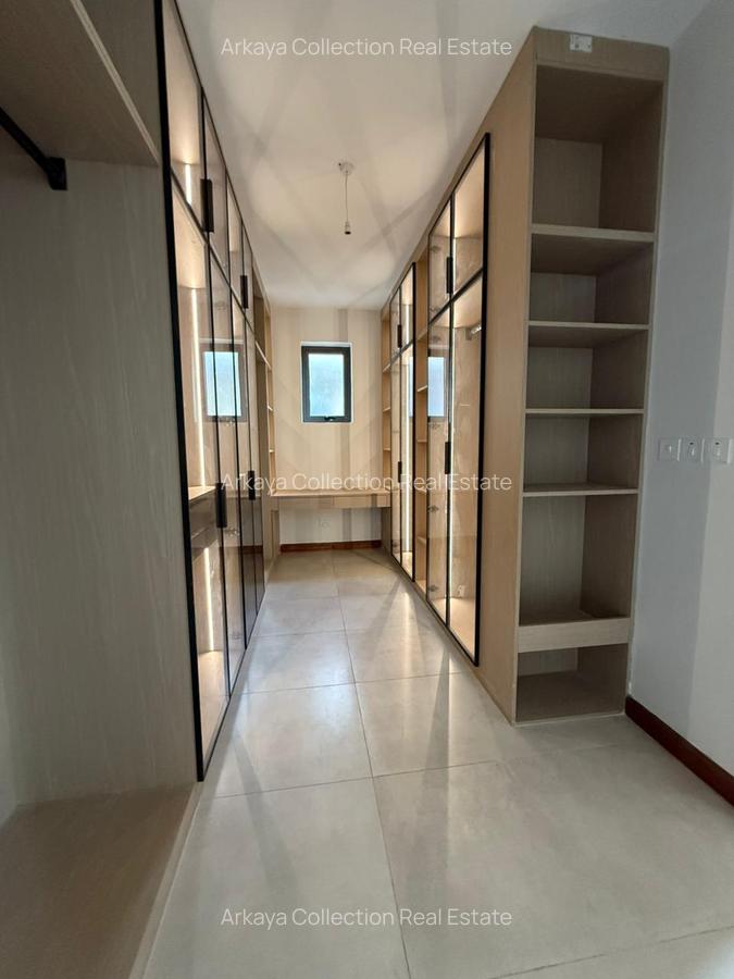 6 Bed Townhouse with En Suite in Lavington - 15