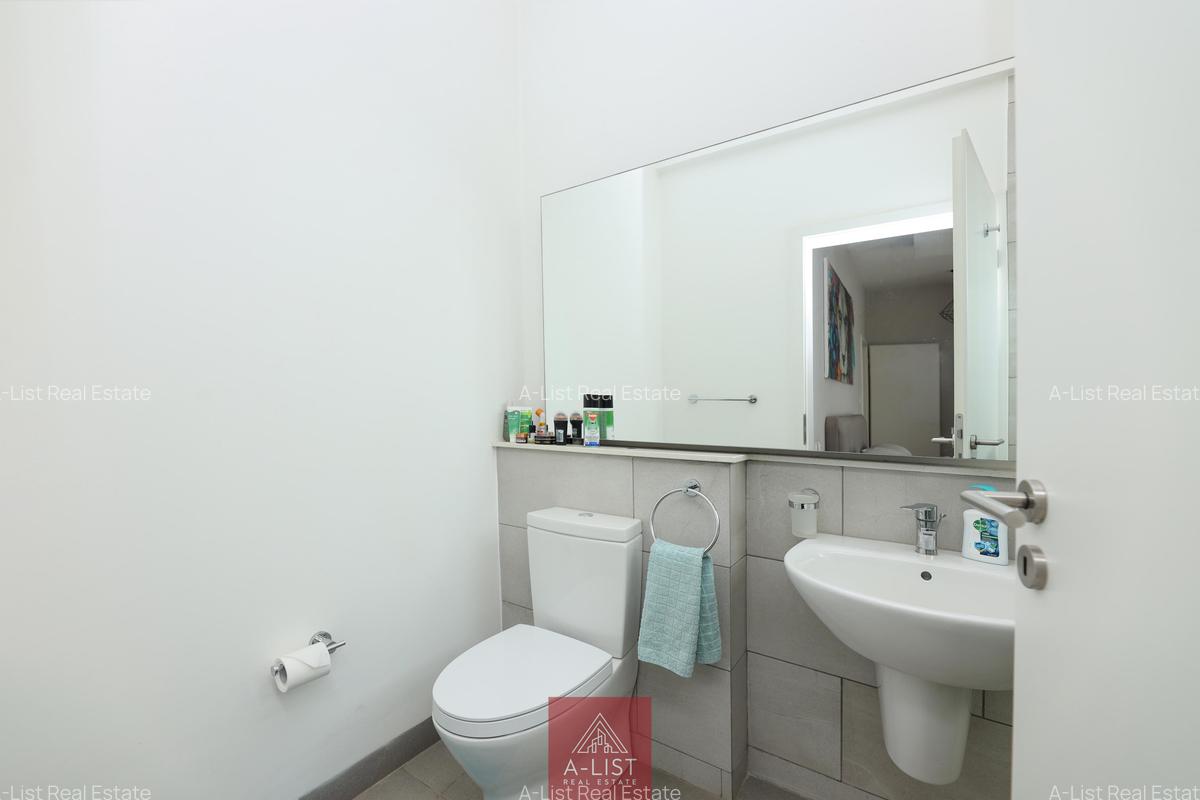 Furnished 4 Bed Apartment with En Suite at Riverside Drive - 18