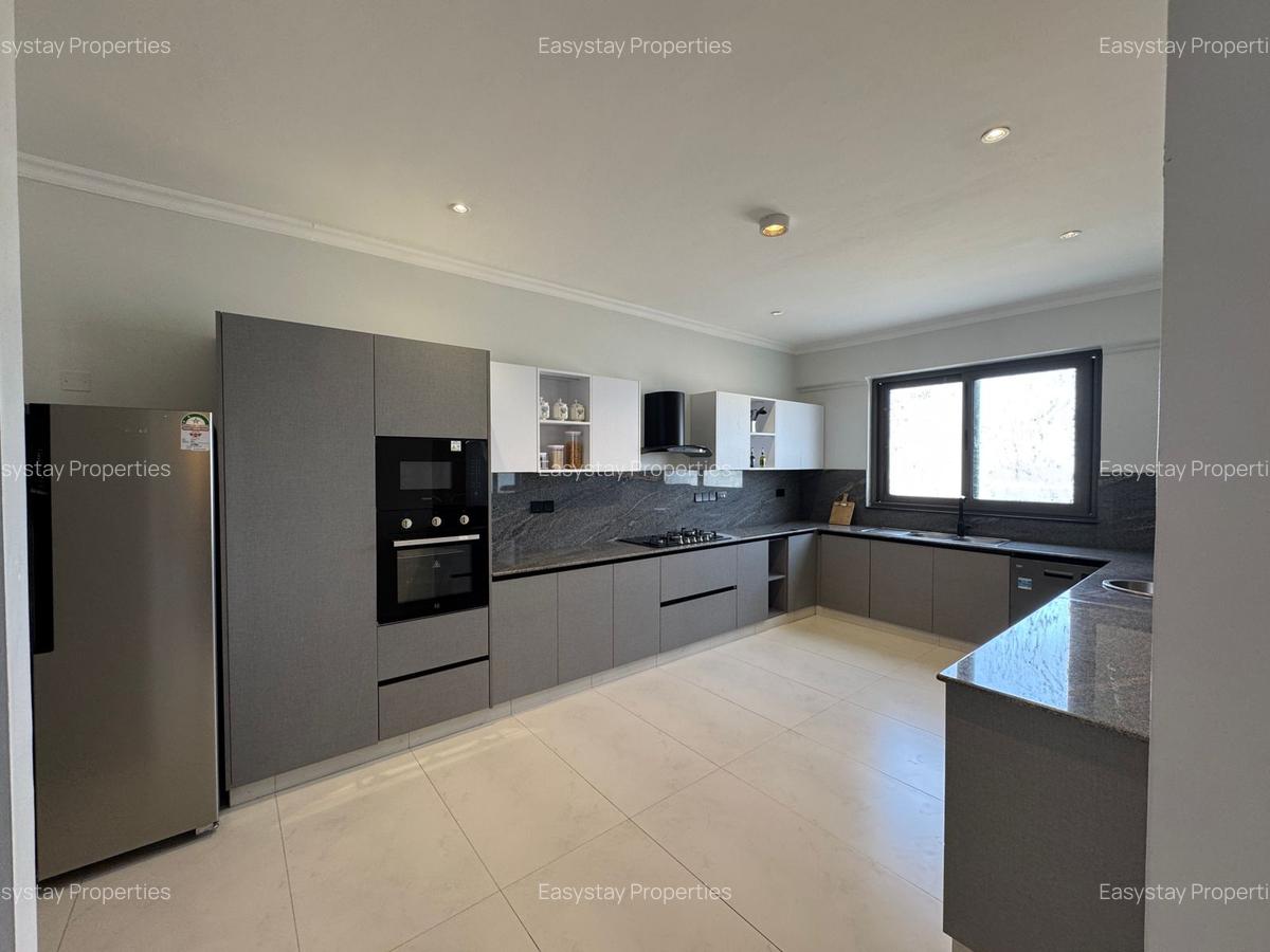 2 Bed Apartment with Swimming Pool in Nyali Area - 4