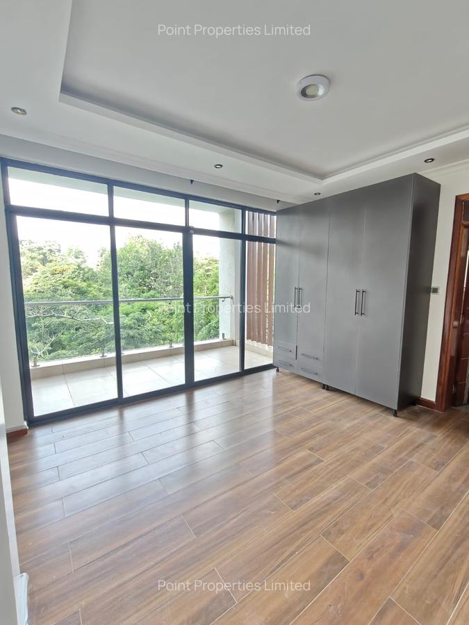 4 Bed Townhouse with En Suite in Karen - 20