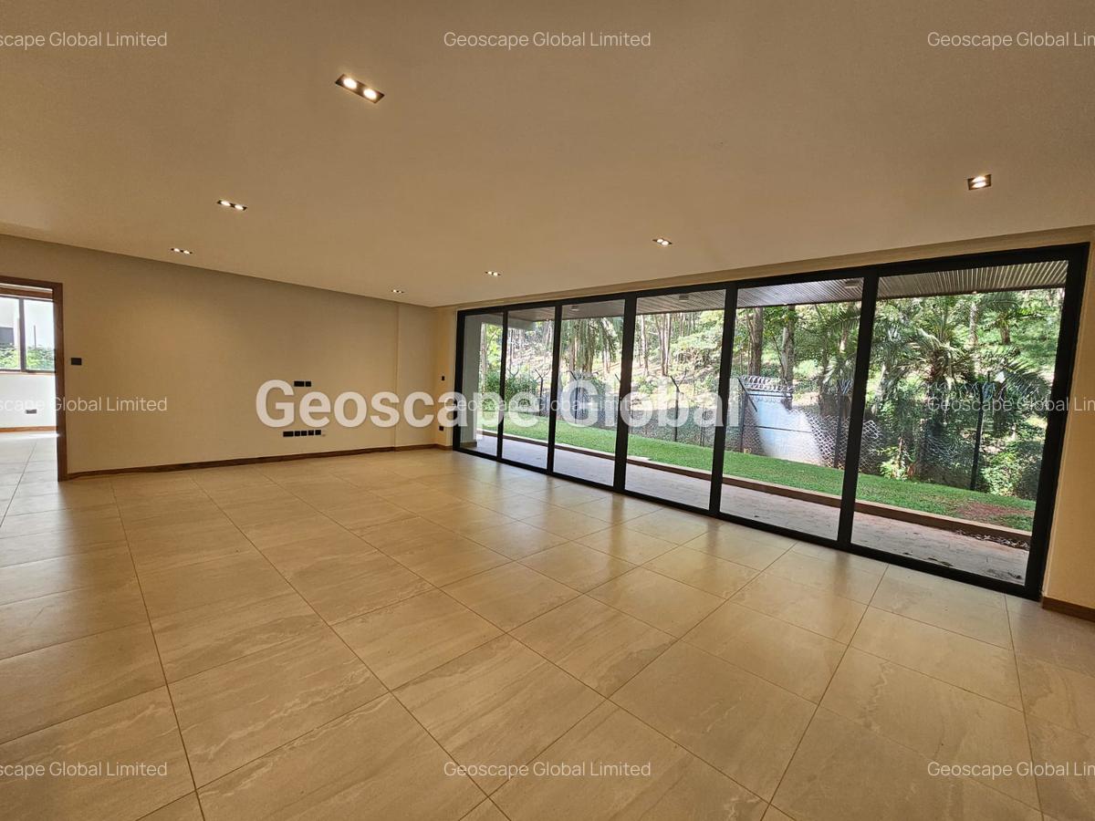 4 Bed Apartment with En Suite in Spring Valley - 4