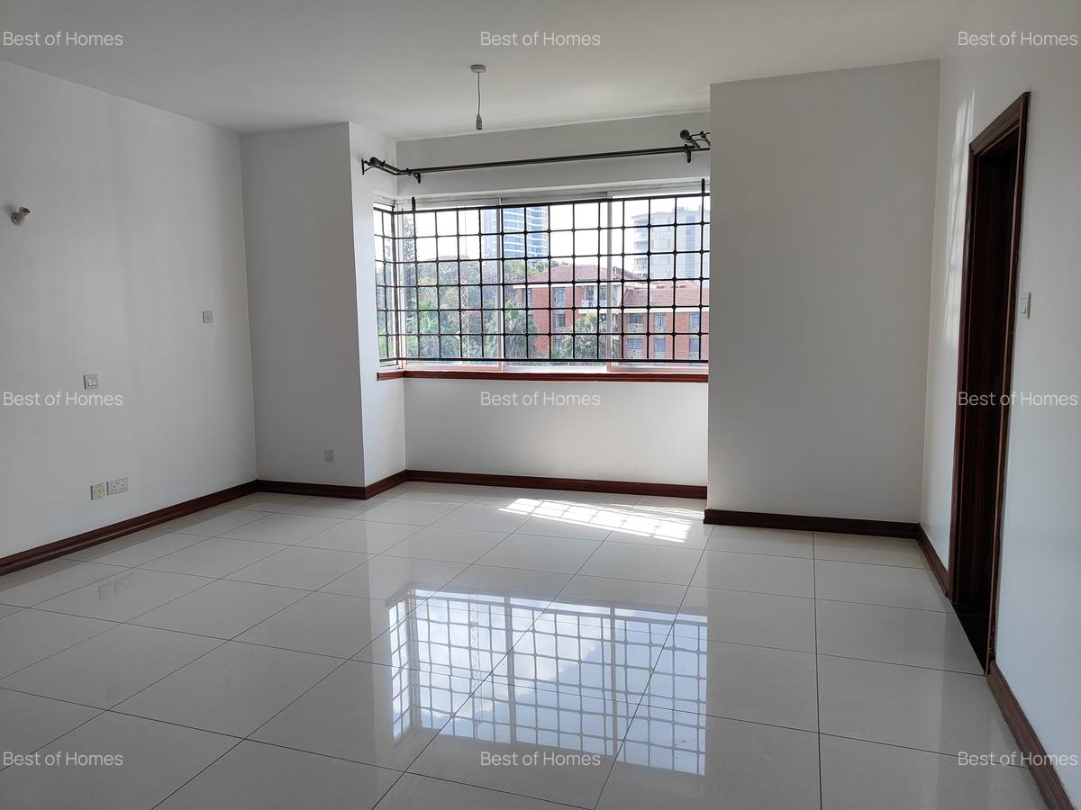 4 Bed Apartment with En Suite in Westlands Area - 11