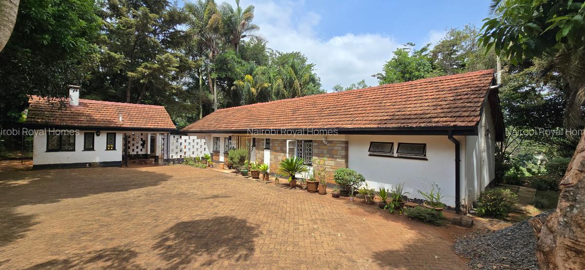 4 Bed House with En Suite at Kyuna - 2