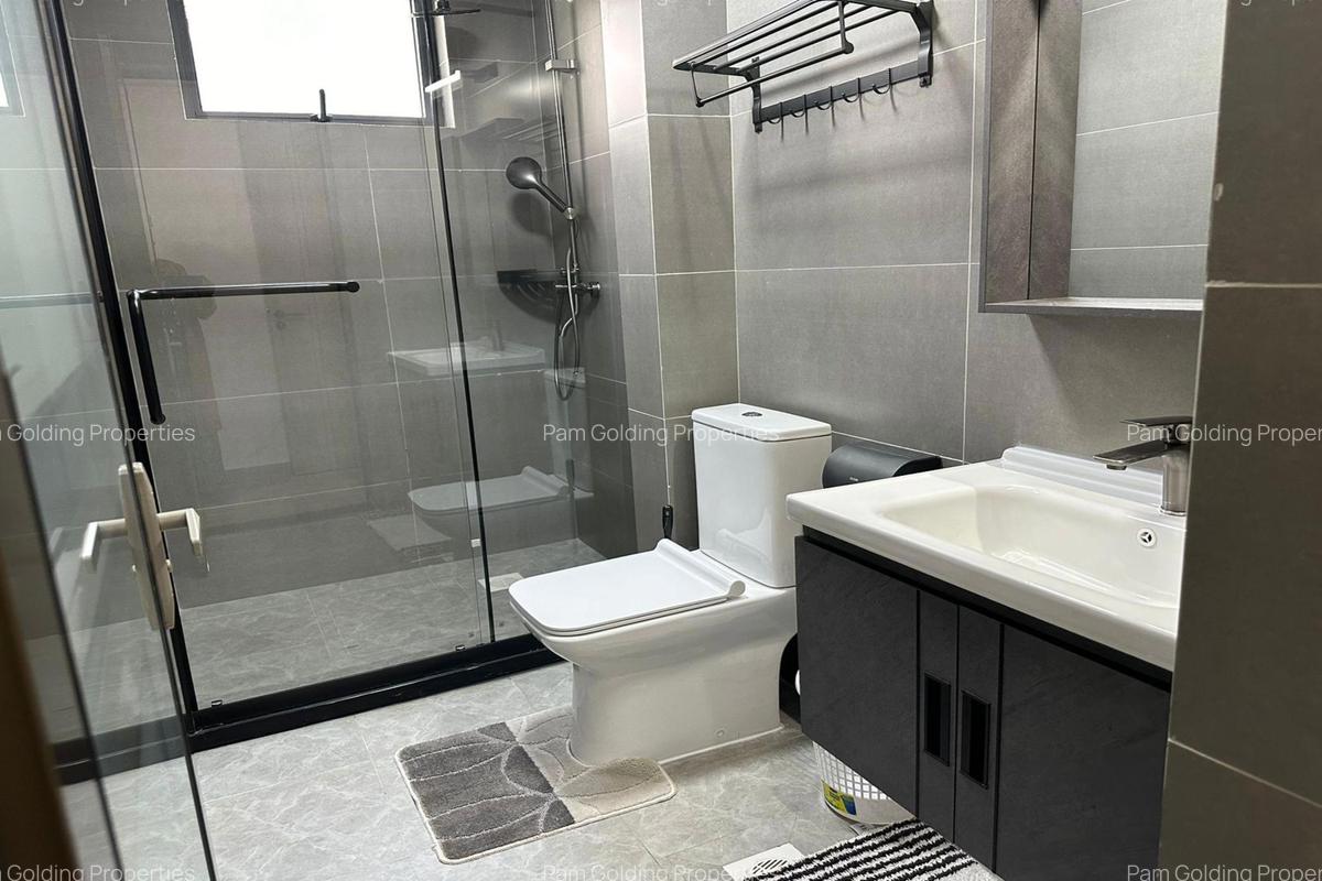 2 Bed Apartment with En Suite at Riverside Gardens - 4