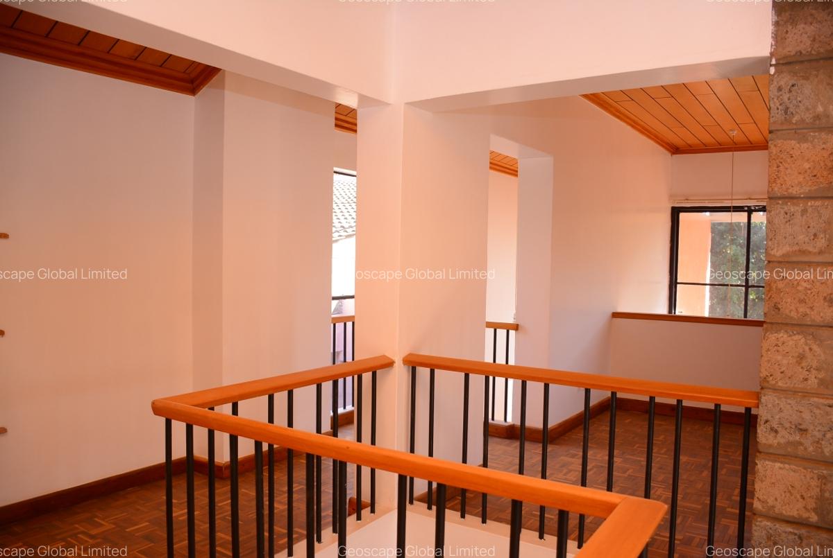 4 Bed House with En Suite in Runda - 5