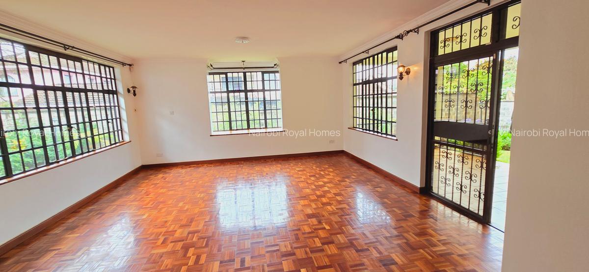 5 Bed Townhouse with En Suite at Lavington Green - 20