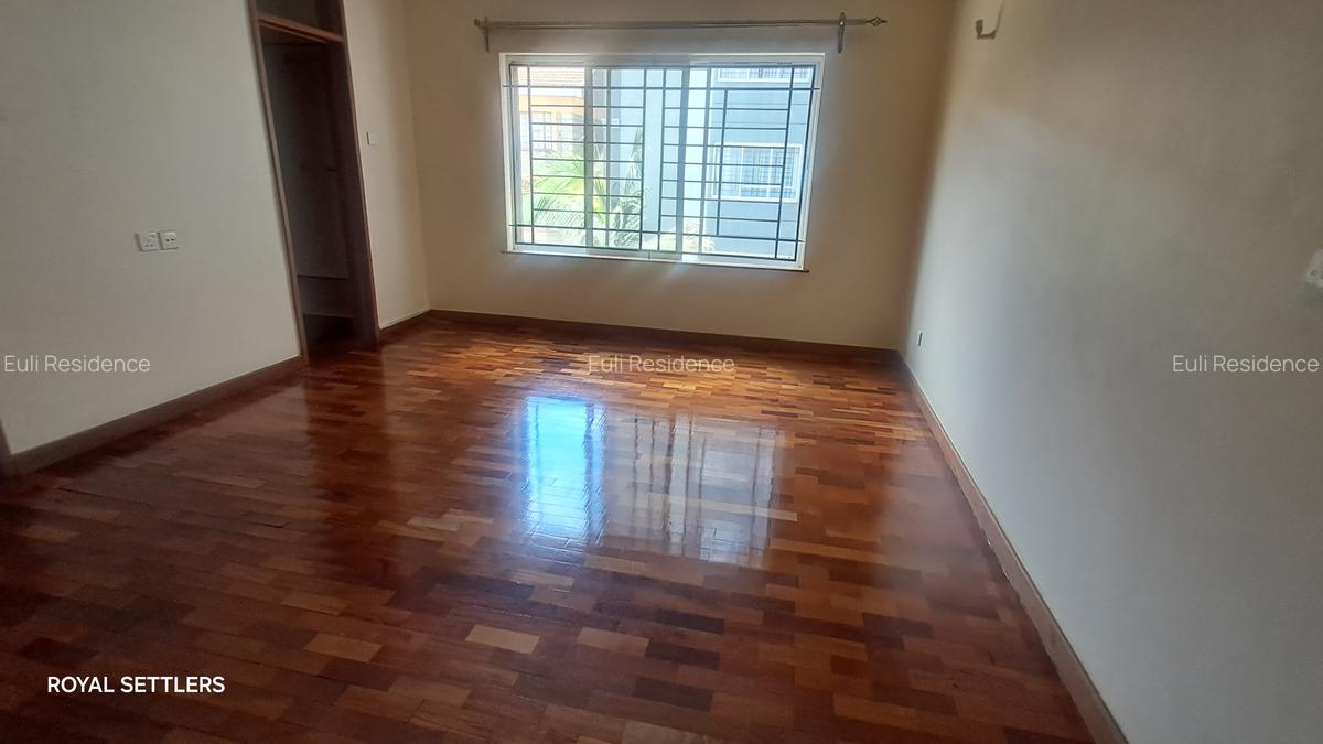 3 Bed Apartment with En Suite at Rhapta Rd - 9
