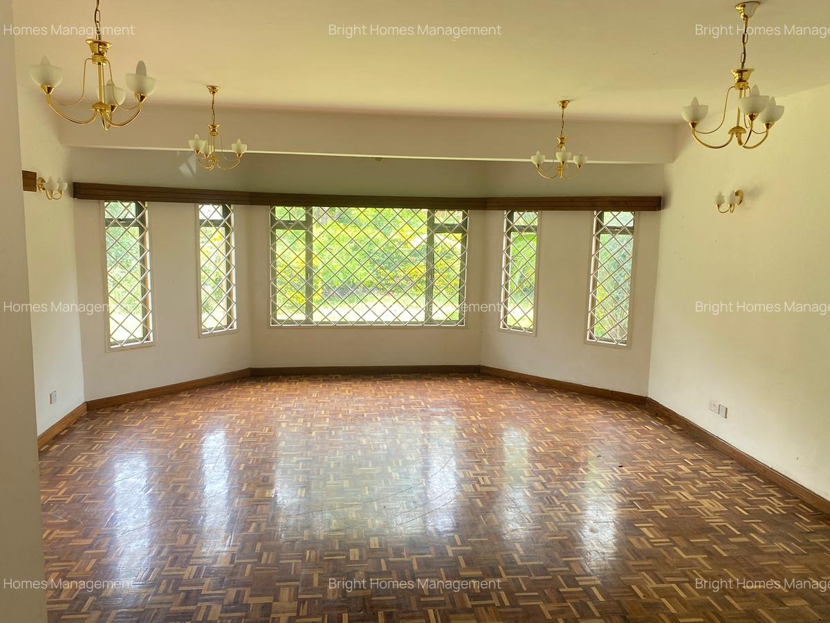 4 Bed Townhouse with En Suite in Lavington - 11