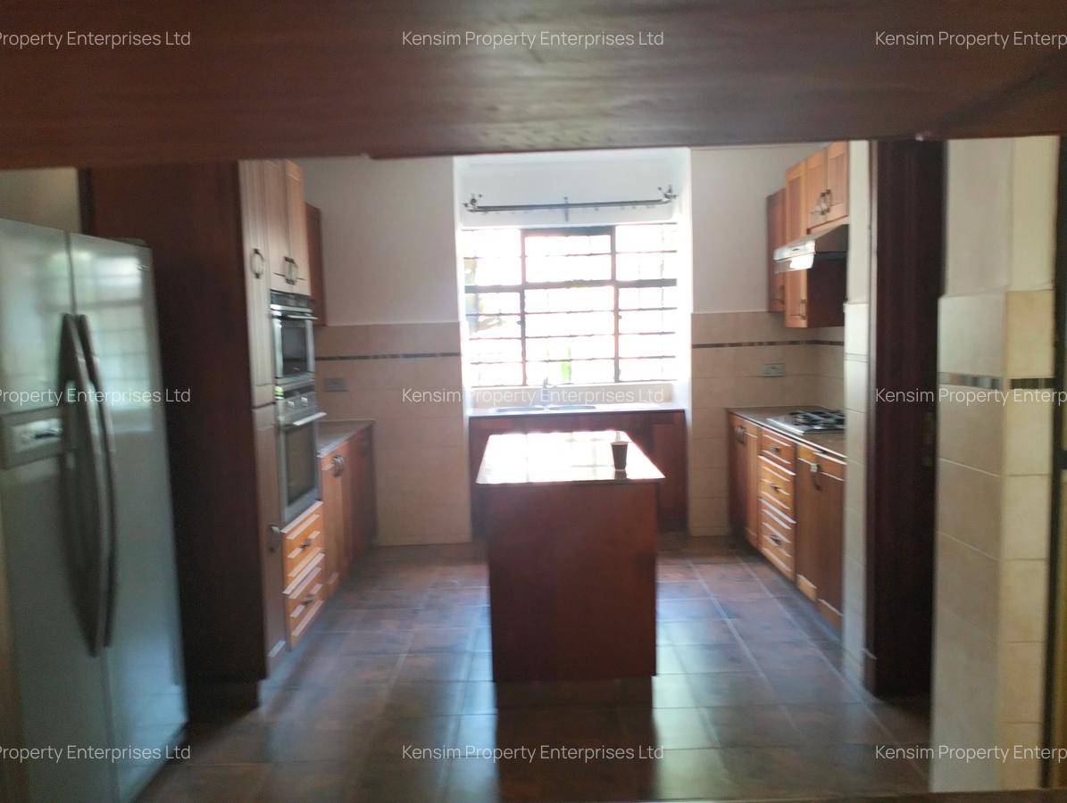 4 Bed Townhouse with En Suite in Spring Valley - 5
